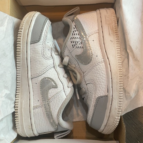 Nike Toddler Sneakers - Picture 9 of 9